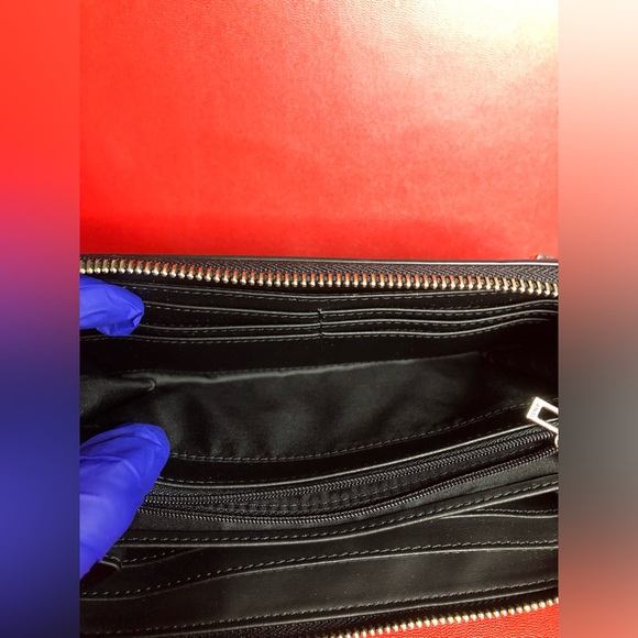 Guess Zip Around Accordion Wallet Black 8 x 4 x 1 - Picture 10 of 11